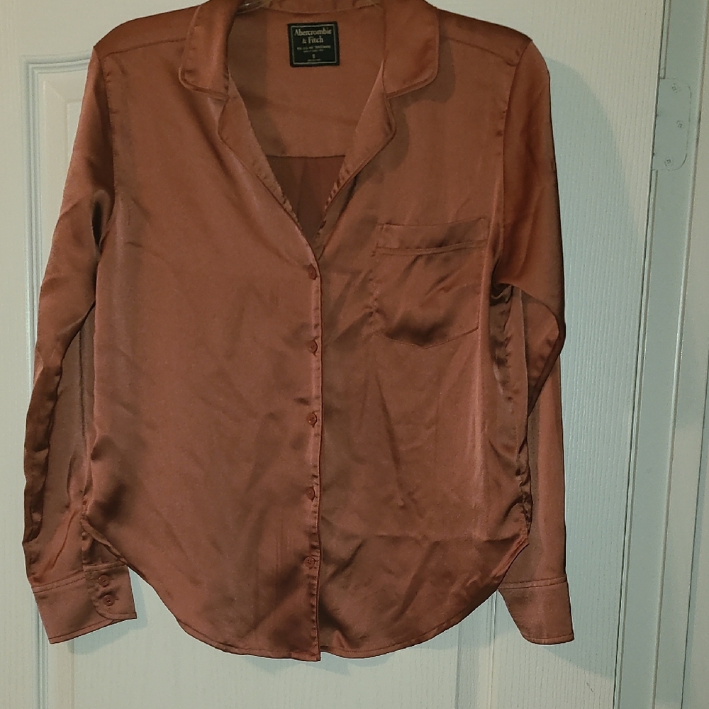A&F Satin Buttondown Blouse Rust Copper Lomg Sleeves Woman Sz S LIKE NEW